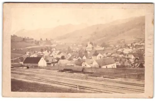 Fotografie E. von Pleschner, Graz, Eggenberger Strasse 583, Ansicht Spital am Semmering, Idyllische Landschaft mit Kirche