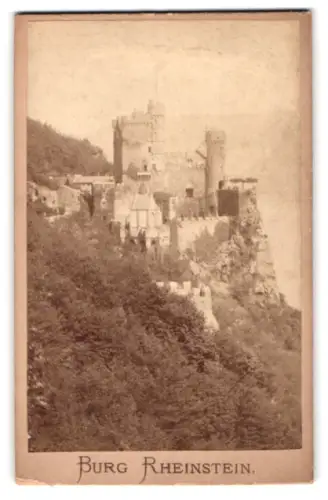 Fotografie unbekannter Fotograf, Ansicht Trechtingshausen, Burg Rheinstein am Hang