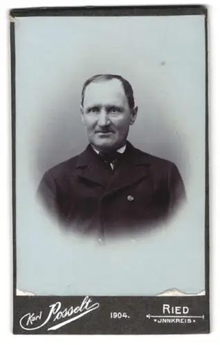 Fotografie Karl Posselt, Ried, Kirchenplatz 7, Josef Ruhberger im Mantel