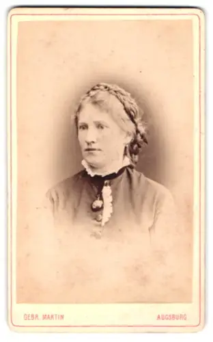 Fotografie Gebr. Martin, Augsburg, Bahnhofstrasse 22, Gretchen Bieber im Jahr 1875