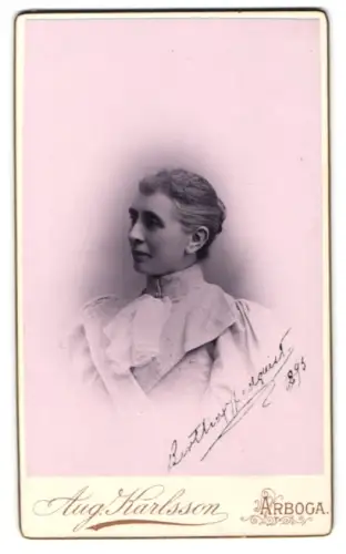 Fotografie Aug. Karlsson, Arboga, Bertha Hedquist im Jahr 1893