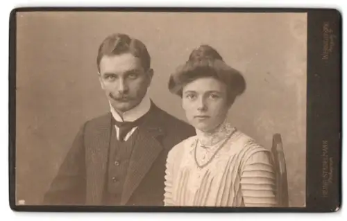 Fotografie Heinr. Stadelmann, Wernigerode, Ringstrasse 9, Emma und Ernst Giesing im Porträt