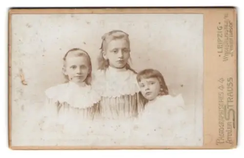 Fotografie Atelier Strauss, Leipzig, Windmühlenstr. 8, Erna, Lucie und Lies als Kinder