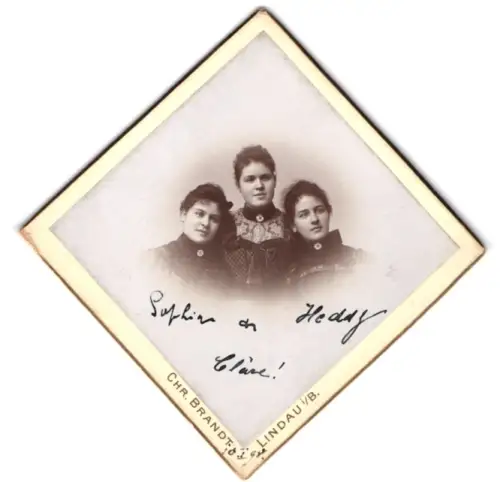Fotografie Chr. Brandt, Lindau i. B., Sophia, Heddy und Clara im Porträt