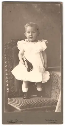 Fotografie Wilh. Thieme, Halberstadt, Plantage 9, Ernst Joachim Bulan als Kind im Jahr 1913