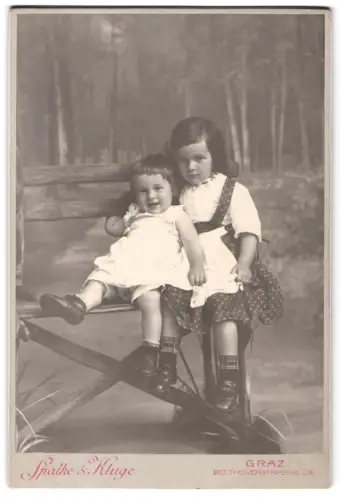 Fotografie Spalke & Kluge, Graz, Beethovenstrasse 26, Portrait der Kinder Loli und Bubi Rösler, Aug. 1909