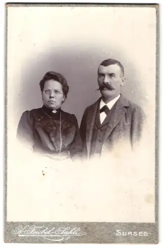 Fotografie H. Friebel-Sahli, Sursee, Herr und Frau Huber im Porträt