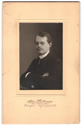 Fotografie Atelier Hartmann, Erlangen, Sieglitzhoferstr. 2, Vogt Schwabach im Porträt