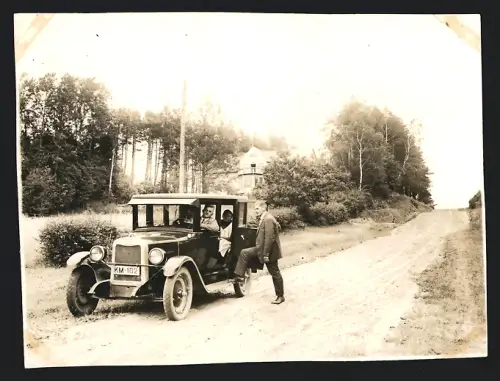 Fotografie Auto Ford, Limousine mit Kennzeichen KM - 102
