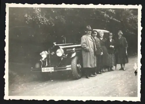 Fotografie Auto Horch, Luxus-Limousine mit Kennzeichen IZ-69124 (Rheinprovinz)