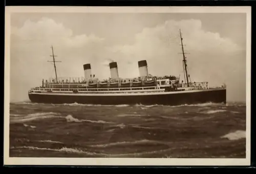 AK Passagierschiff Cap Arcona der Hamburg-Süd Reederei in schwerer See