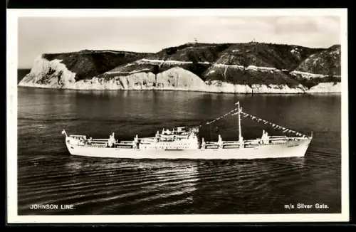 AK Schwedisches Frachtschiff M.S. Silver Gate der Johnson Line vor der Küste, Handelsschiff