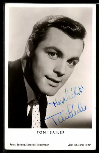 AK Schauspieler Toni Sailer mit freundlichem Blick, Autograph