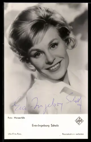 AK Schauspielerin Eva-Ingeborg Scholz in dem Film Liebe, Luft und lauter Lügen, Autograph