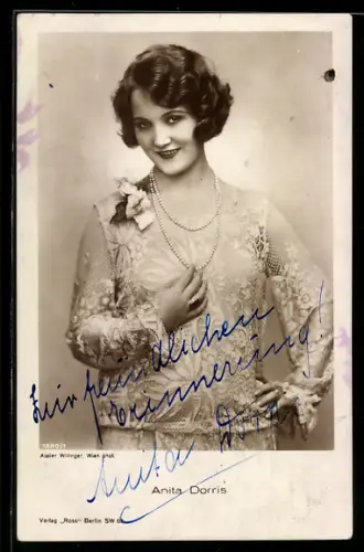 AK Schauspielerin Anita Dorris mit Perlenkette, Autograph