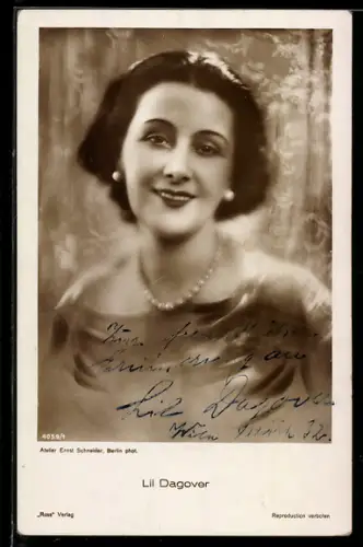 AK Schauspielerin Lil Dagover lächelnd, Autograph