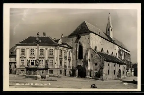 AK Krems a. d. D., Körnermarkt, Kirche und Brunnen