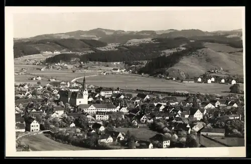 AK Köflach /Steiermark, Panorama mit Kirche und Häusern