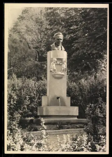 AK Mürzzuschlag /Steiermark, Rosegger-Brunnen