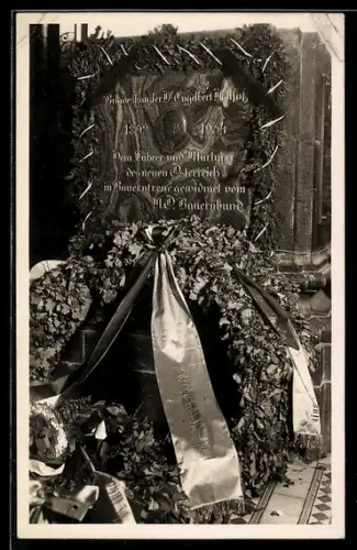AK Mariazell, Dollfuss-Gedenktafel mit Kränzen