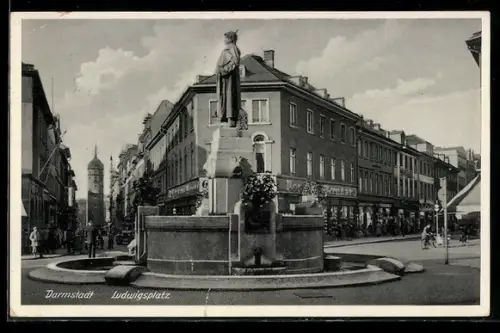 AK Darmstadt, Ludwigsplatz m. Denkmal