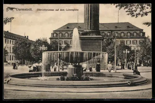 AK Darmstadt, Olbrichbrunnen auf dem Luisenplatz