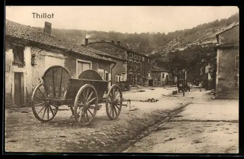 AK Thillot, Dorfstrasse mit Wagen
