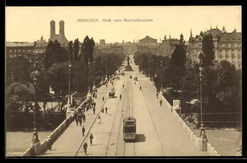 AK München, Stadtpanorama vom Maximilianeum, Frauenkirche, Strassenbahn