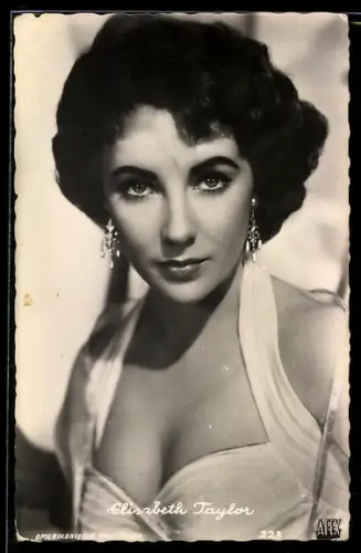 AK Schauspielerin Elisabeth Taylor im Abendkleid