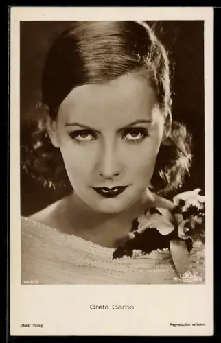 AK Schauspielerin Greta Garbo mit verführerischem Blick