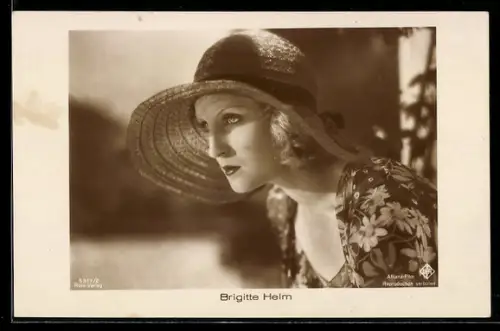AK Schauspielerin Brigitte Helm mit Sonnenhut, bekannte aus dem Film Metropolis