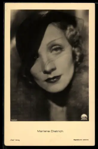 AK Schauspielerin Marlene Dietrich mit schwarzem Hut