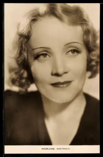 AK Schauspielerin Marlene Dietrich in der Frontalaufnahme
