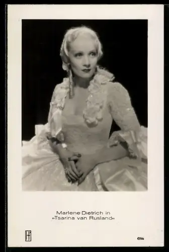 AK Schauspielerin Marlene Dietrich in Tsarina van Rusland