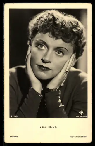 AK Schauspielerin Luise Ulrich in nachdenklicher Pose
