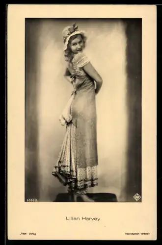 AK Schauspielerin Lilian Harvey trägt Rüschenkleid