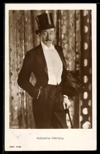 AK Schauspieler Adolphe Menjou im Frack mit Fliege