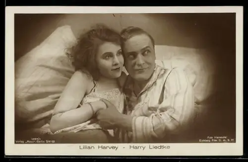 AK Schauspielerin Lilian Harvey im Bett mit Schauspieler Harry Liedtke