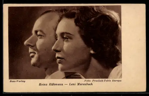 AK Schauspieler Heinz Rühmann und Leni Marenbach posieren zusammen