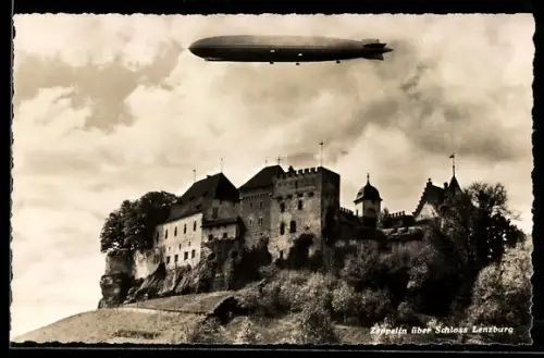 AK Lenzburg, Schloss Lenzburg, Totale mit Zeppelin