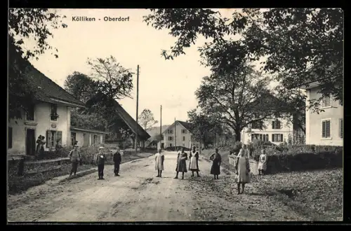 AK Kölliken, Oberdorf, Strassenpartie mit Anwohnern
