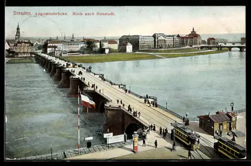 AK Dresden, Augustusbrücke mit Strassenbahn, Blick nach Neustadt