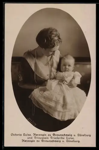 AK Victoria Louise Herzogin von Braunschweig mit ihrer Tochter Friederike Luise