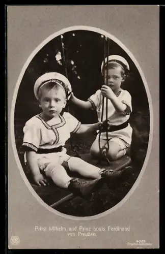 AK Prinz Wilhelm & Prinz Louis Ferdinand von Preussen auf einer Schaukel