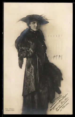 AK Portrait Prinzessin Adelheid von Sachsen mit Hut u. Pelz