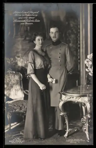 AK Victoria Louise Herzogin von Braunschweig mit Prinz Ernst August, Herzog zu Braunschweig