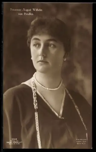 AK Portrait der bildhübschen Prinzessin August Wilhelm