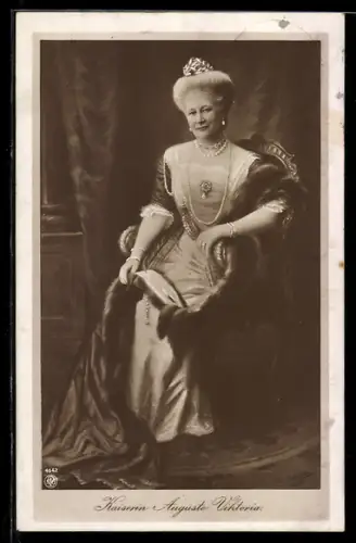 AK Kaiserin Auguste Victoria von Preussen reich beschmückt