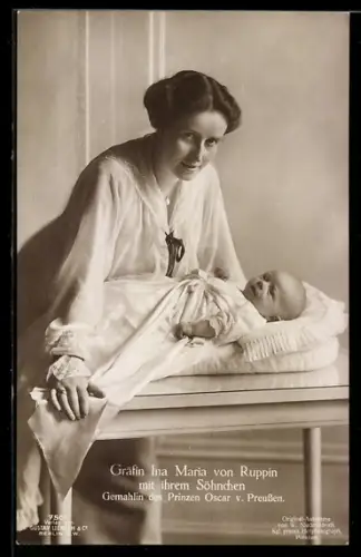 AK Gräfin Ina Maria von Ruppin mit Söhnchen, Gemahlin von Prinz Oskar von Preussen