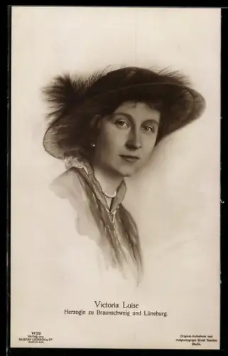 AK Portrait von Victoria Luise Herzogin zu Braunschweig und Lüneburg